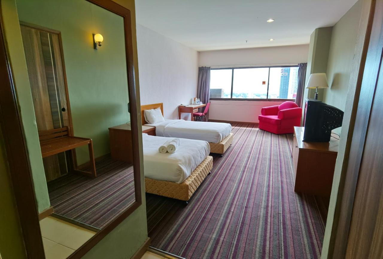 Folkmeldrum Hotel Johor Bahru Eksteriør bilde