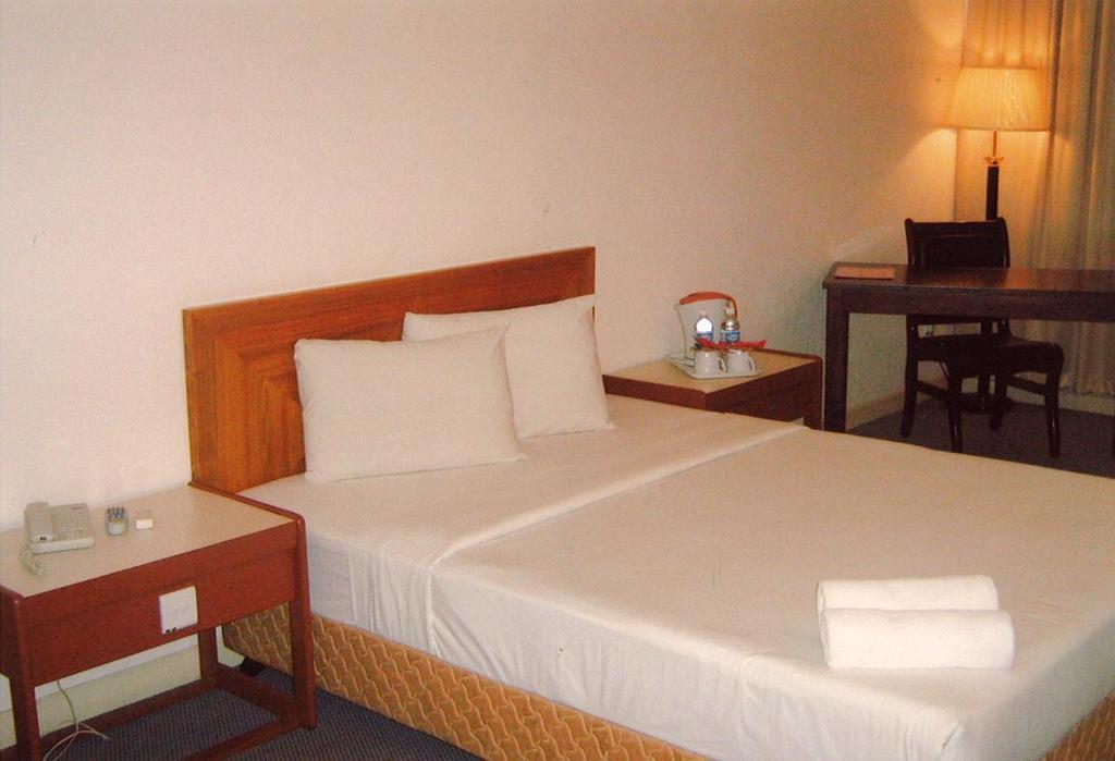 Folkmeldrum Hotel Johor Bahru Eksteriør bilde